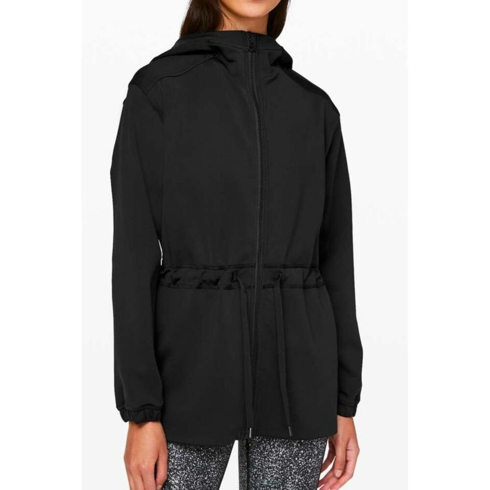 Lululemon gotta hustle jacket. Black Hooded cinch waist size 8 women